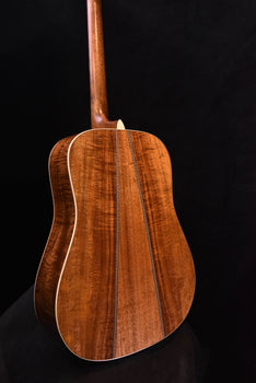 used martin custom shop expert "super d"  vts sitka spruce and koa (ce-10). excellent condition