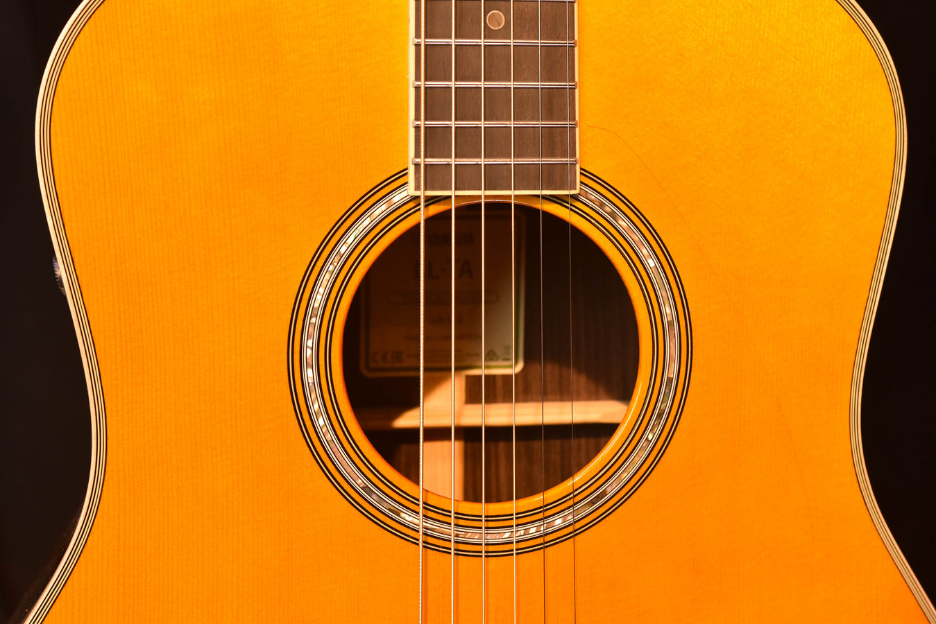 Yamaha LL-TA Natural Top "Trans-Acoustic"Acoustic Electric Guiar