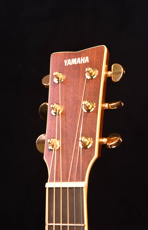 Yamaha LL-TA Natural Top "Trans-Acoustic"Acoustic Electric Guiar