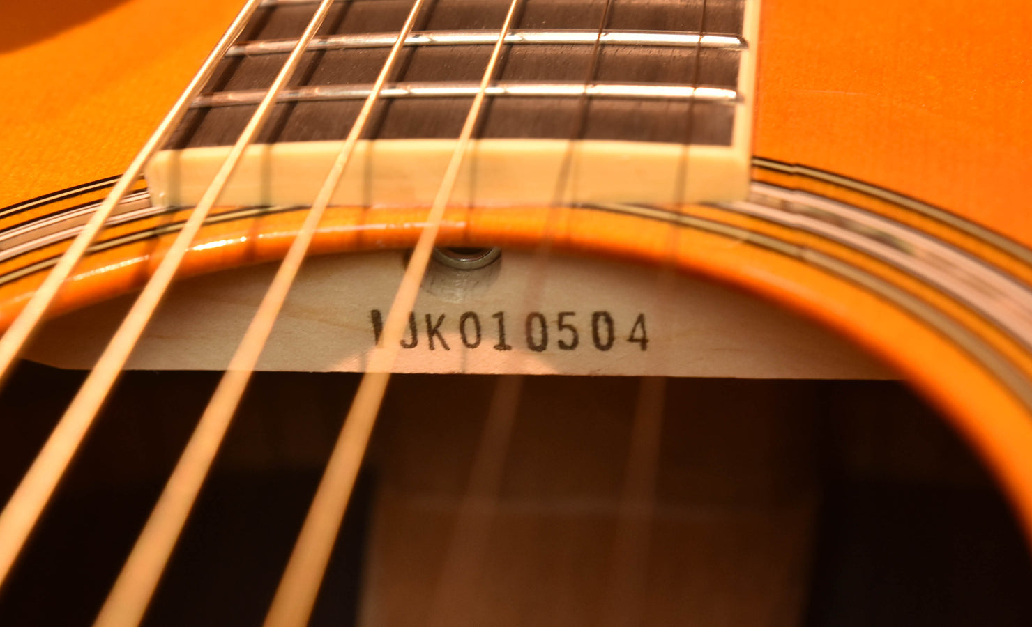 Yamaha LL-TA Natural Top "Trans-Acoustic"Acoustic Electric Guiar