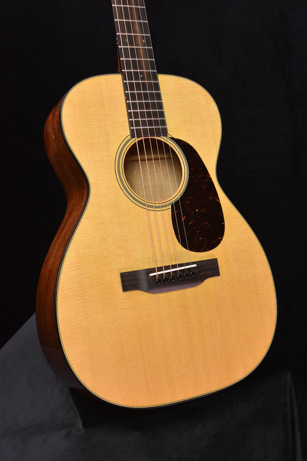 Martin 0-18 Acoustic Guitar
