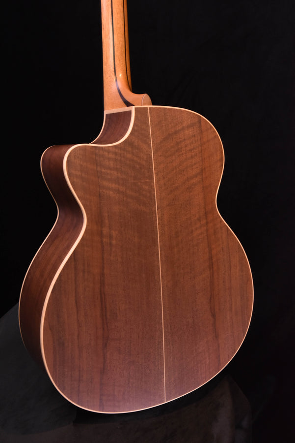 Lowden Thomas Leeb Signature AAAA Bastogne Walnut/ Sitka Spruce