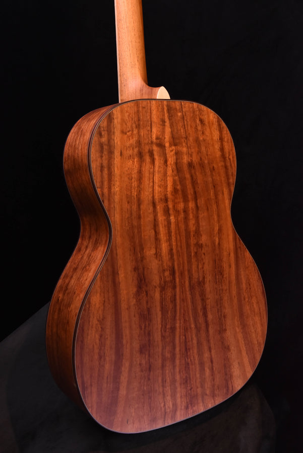 Larrivee 000-40 12 Fret Koa Small Body Special Acoustic Guitar