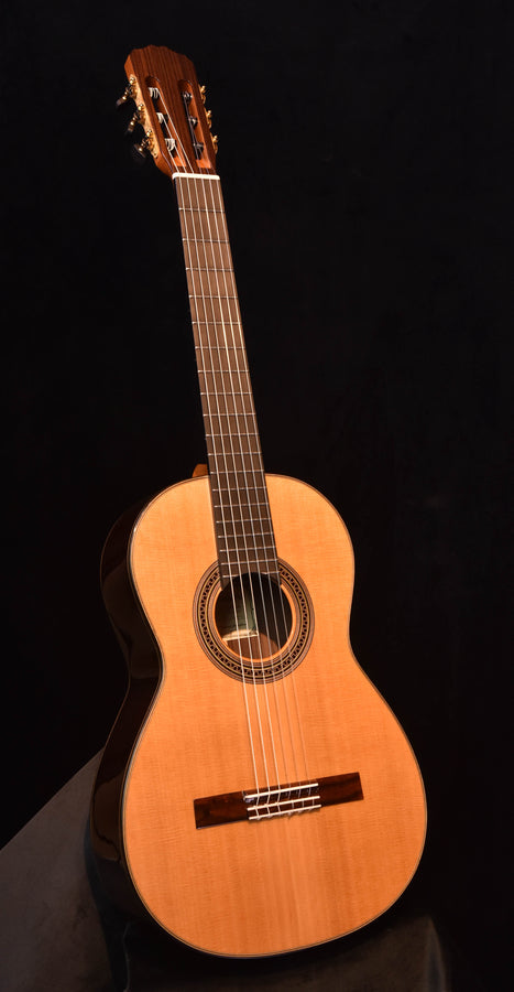 Guitarras Romero Parlor Classical Guitar Cedar Top