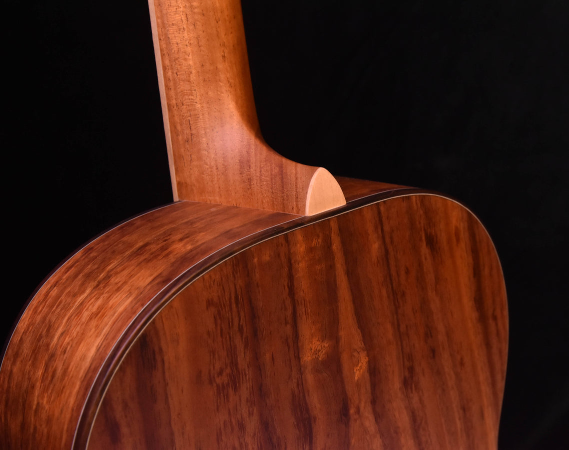 Larrivee 000-40 12 Fret Koa Small Body Special Acoustic Guitar