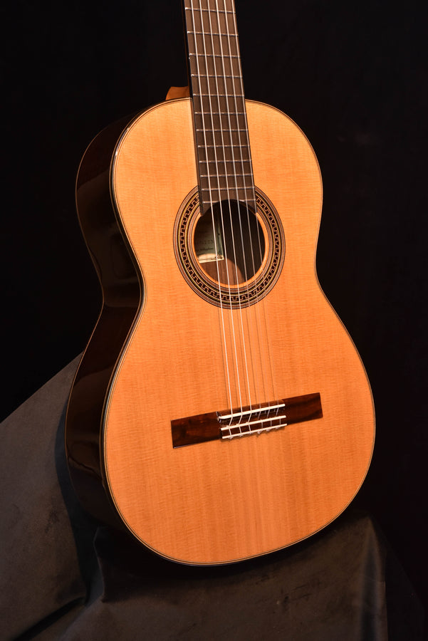 Guitarras Romero Parlor Classical Guitar Cedar Top
