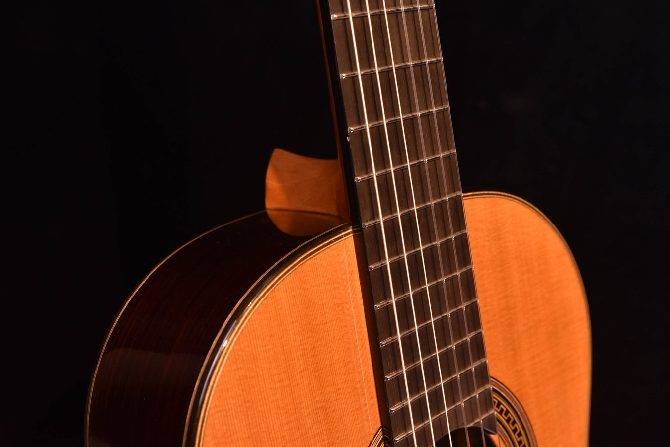 Guitarras Romero Parlor Classical Guitar Cedar Top