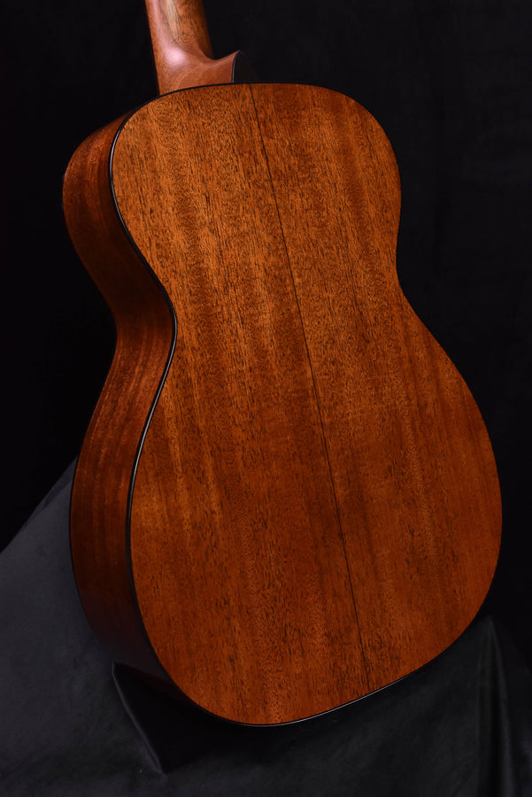 Martin 0-18 Acoustic Guitar