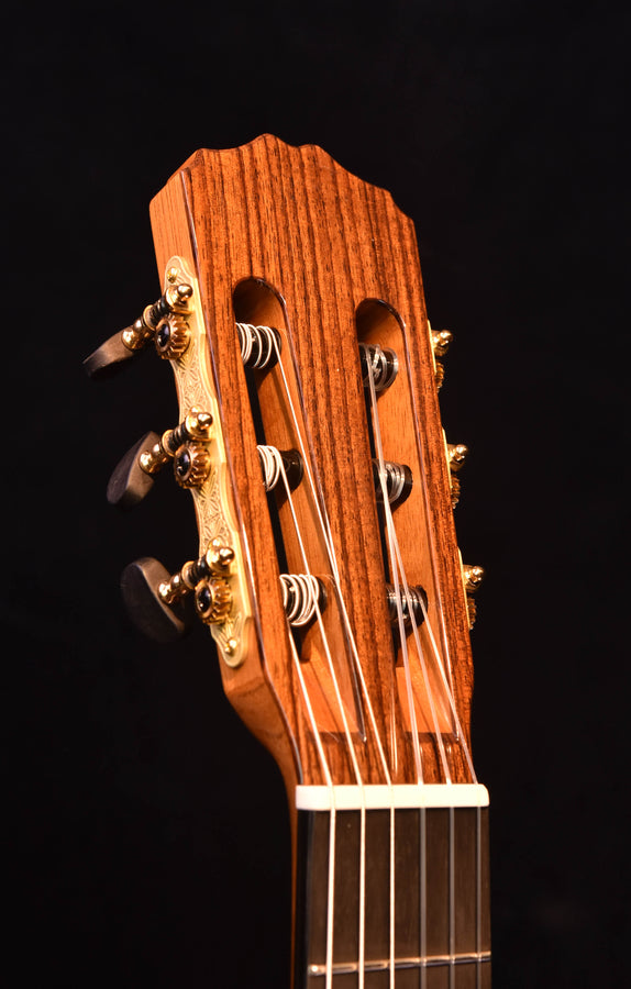 Guitarras Romero Parlor Classical Guitar Cedar Top