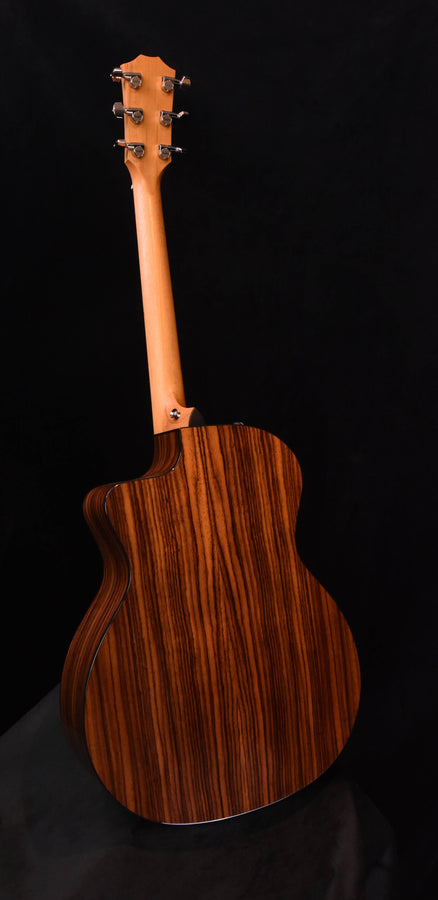 Taylor 214CE Plus cutaway guitar w/ Aero Case!!