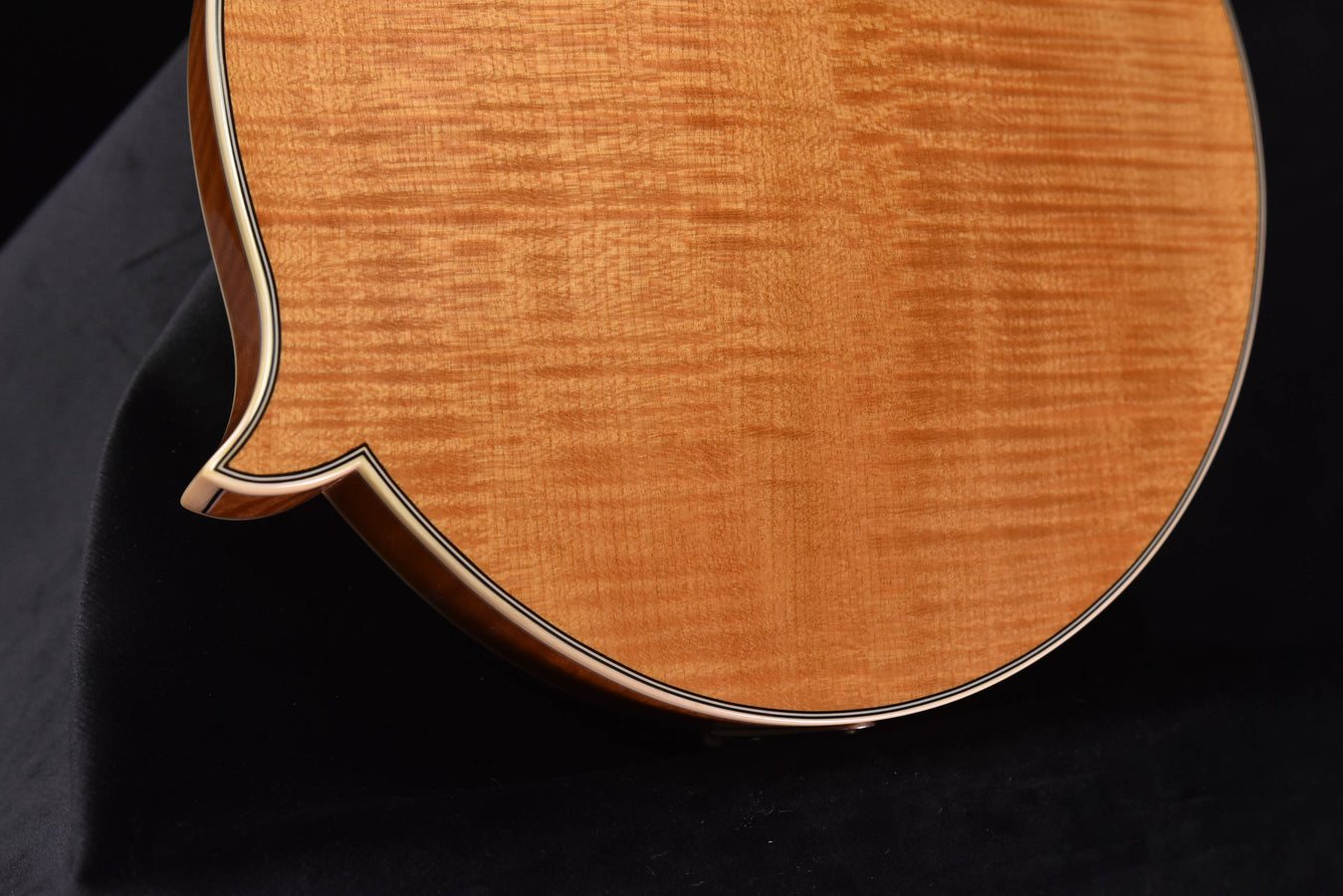 Bourgeois M5-F F Style Mandolin