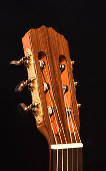 guitarras romero lattice raised  classical guitar cedar top