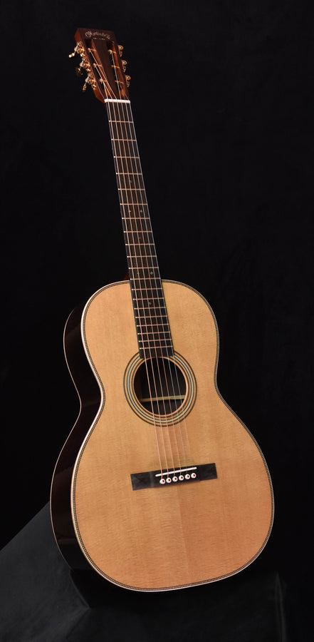 Martin 00-12-28 Modern Deluxe Acoustic Guitar