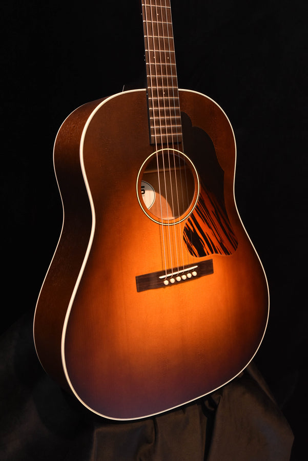 Iris DF sunburst Adirondack Spruce top Acoustic Guitar