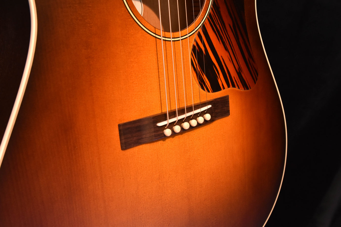 Iris DF sunburst Adirondack Spruce top Acoustic Guitar