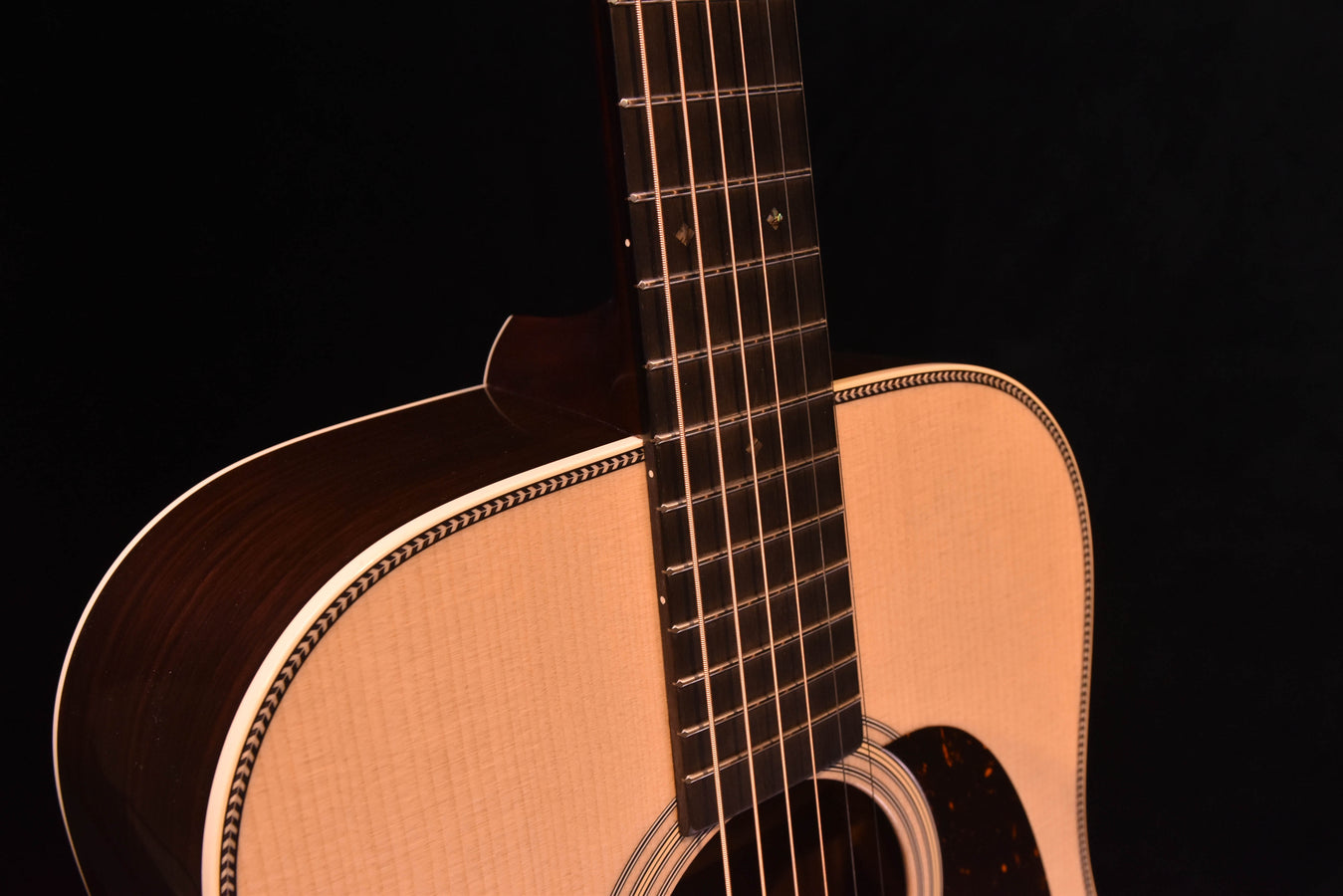 Martin Custom Shop Expert D28 Authentic 1937 Dreadnought Guitar Model CE-01