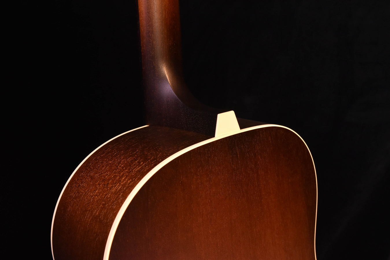 Iris DF sunburst Adirondack Spruce top Acoustic Guitar