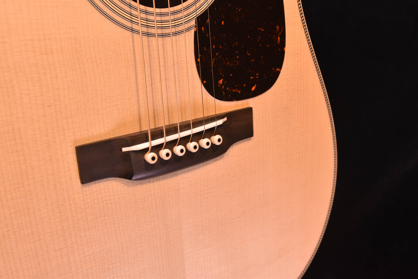 Martin Custom Shop Expert D28 Authentic 1937 Dreadnought Guitar Model CE-01