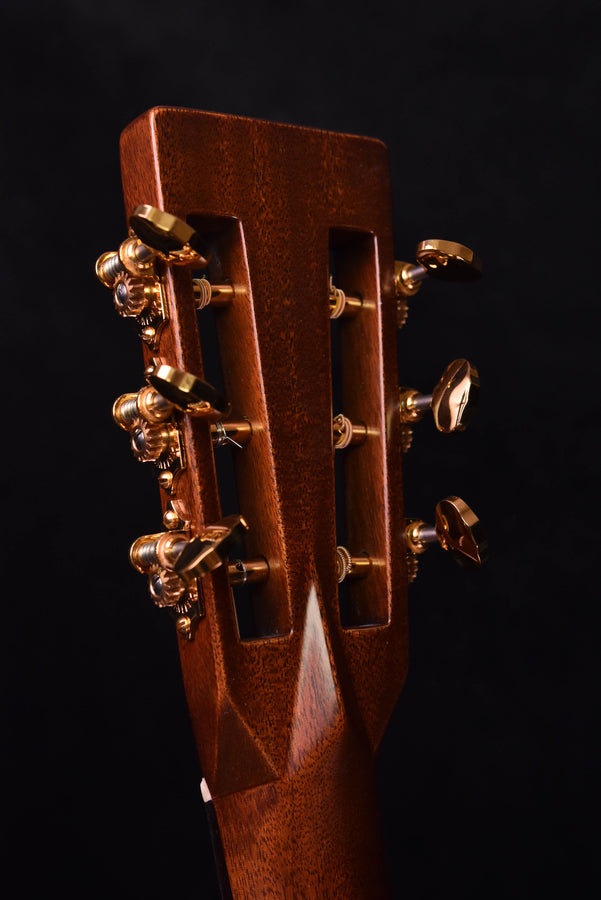 Martin 00-12-28 Modern Deluxe Acoustic Guitar