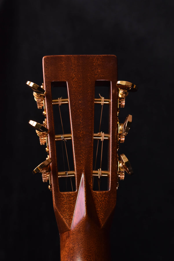 Martin 00-12-28 Modern Deluxe Acoustic Guitar