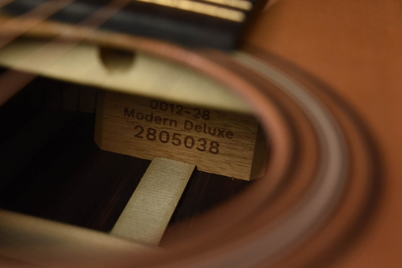 Martin 00-12-28 Modern Deluxe Acoustic Guitar