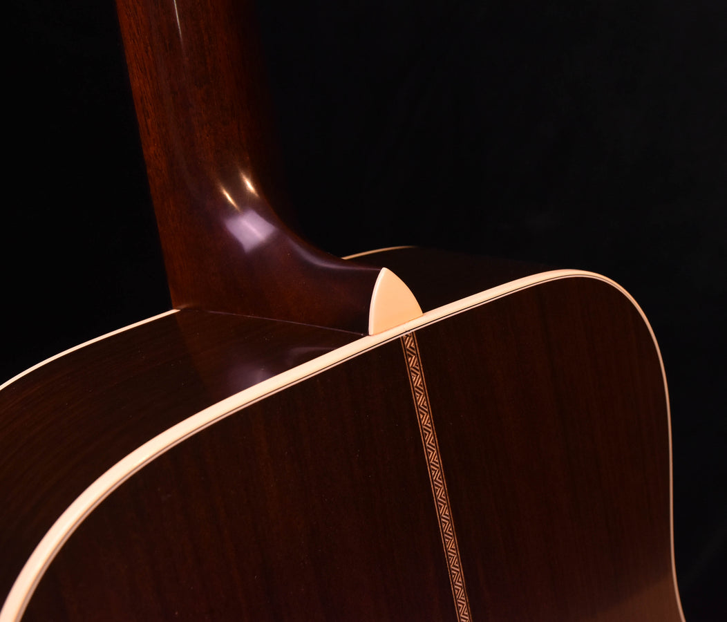 Martin Custom Shop Expert D28 Authentic 1937 Dreadnought Guitar Model CE-01