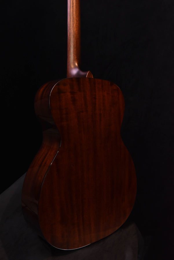 Bourgeois Heirloom Series Country Boy OM Acoustic Guitar