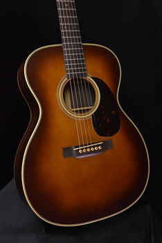 martin custom shop expert 000-28 authentic 1937 acoustic guitar- ambertone finish with stage 1 aging(ce-08)