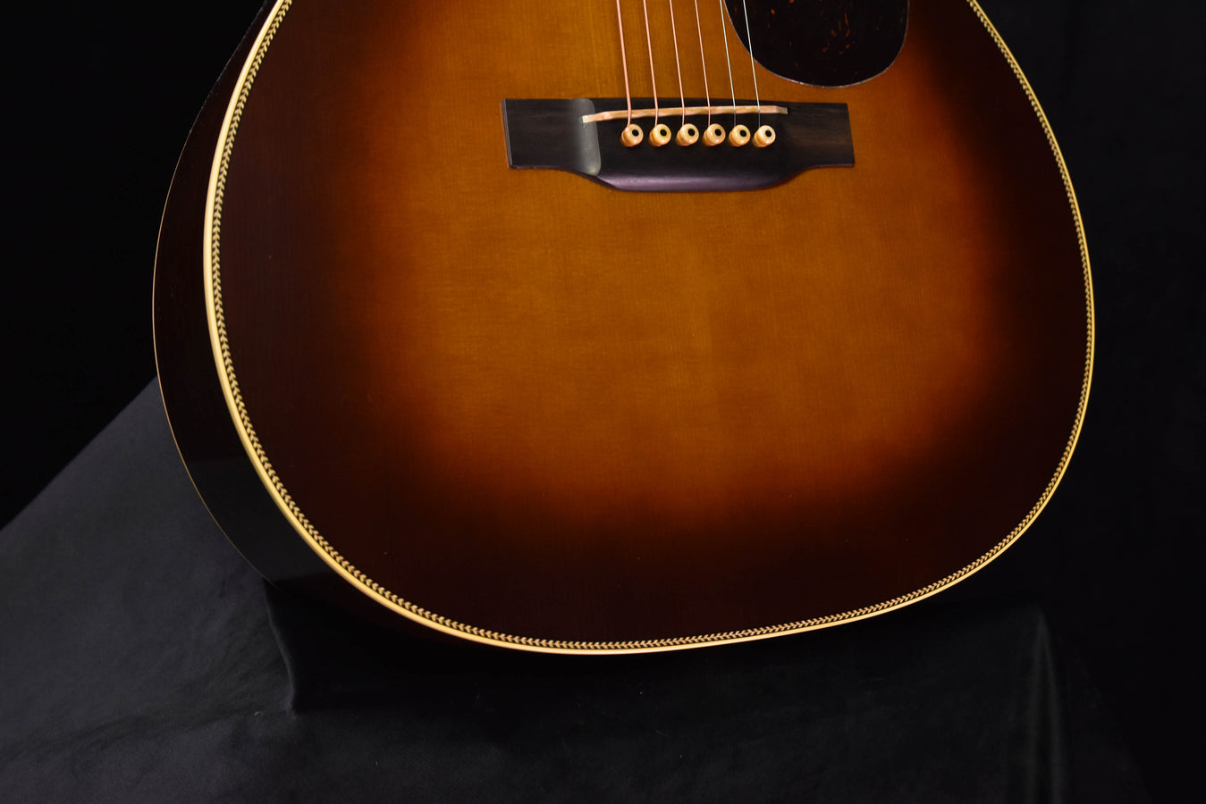 Martin Custom Shop Expert 000-28 Authentic 1937 Acoustic Guitar- Ambertone finish with Stage 1 Aging(CE-08)