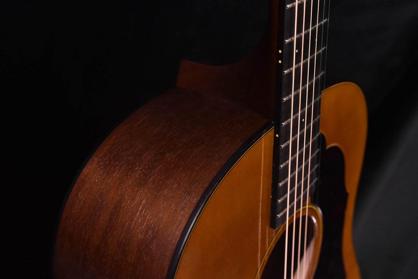 Iris DF Natural Relic Finish Acoustic Guitar