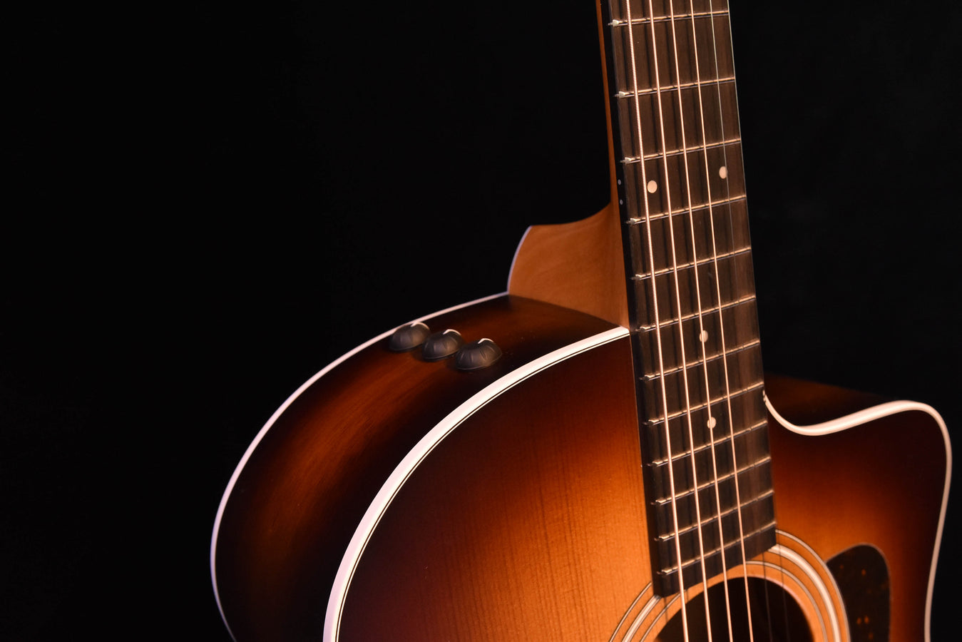 Taylor 214CE-K SB  Sunburst- Full body Edge Burst