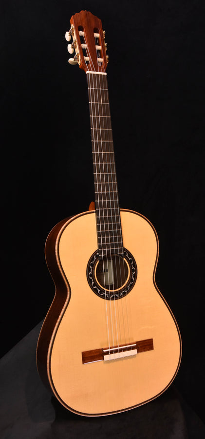Cordoba Esteso Euro Spruce "Luthier Select" Classical Guitar and Case