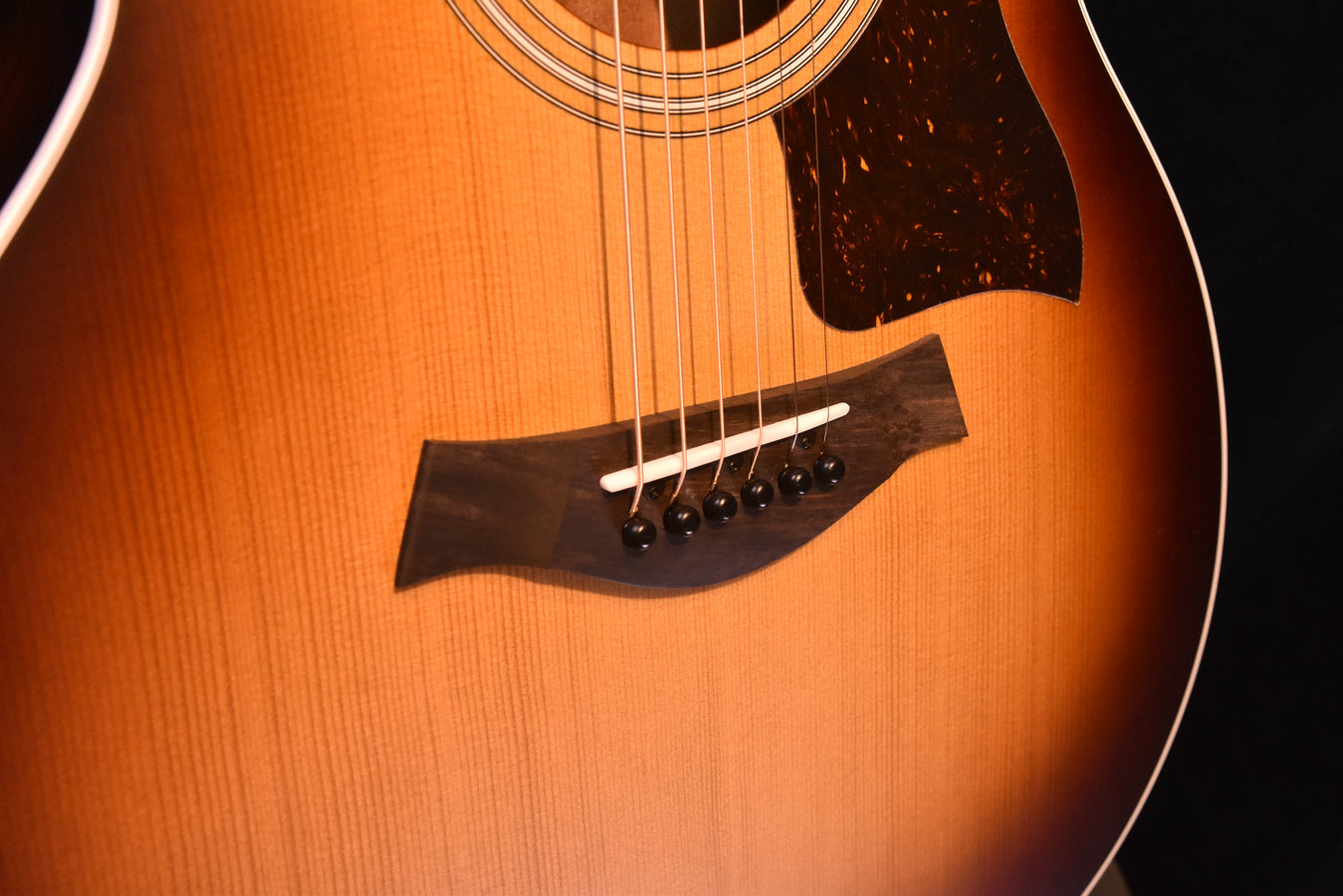 Taylor 214CE-K SB  Sunburst- Full body Edge Burst