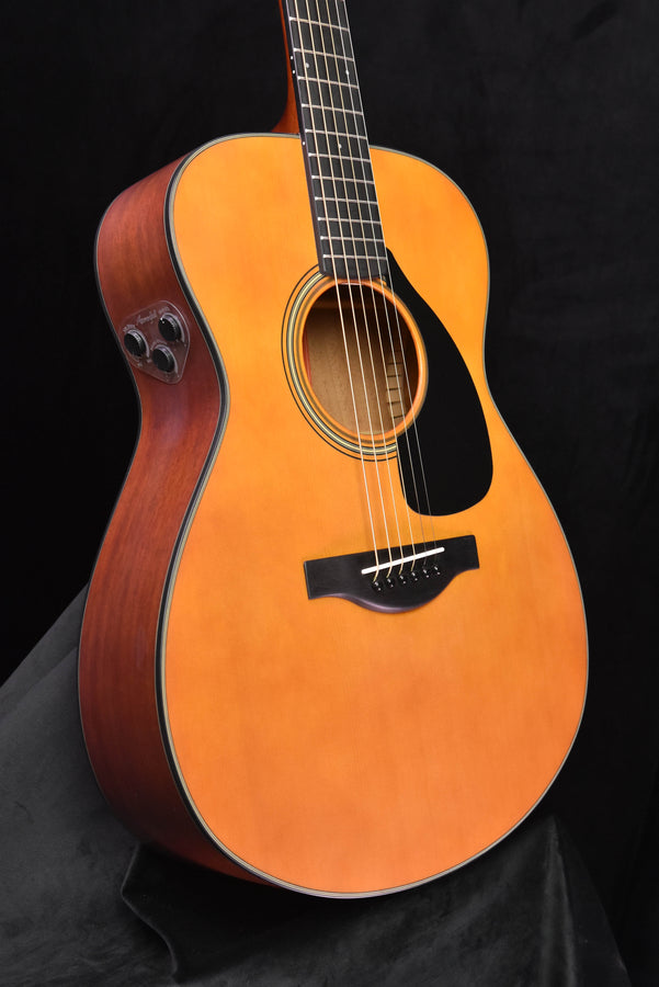 Yamaha FSX3 "Red Label" Acoustic/Electric Guitar
