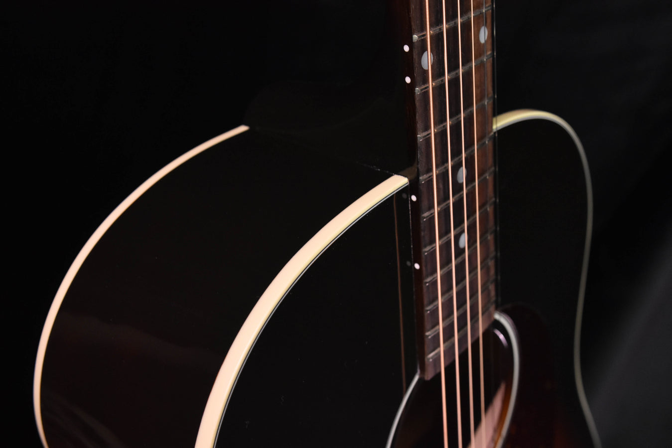 Gibson J-45 Standard Vintage Sunburst Acoustic Guitar