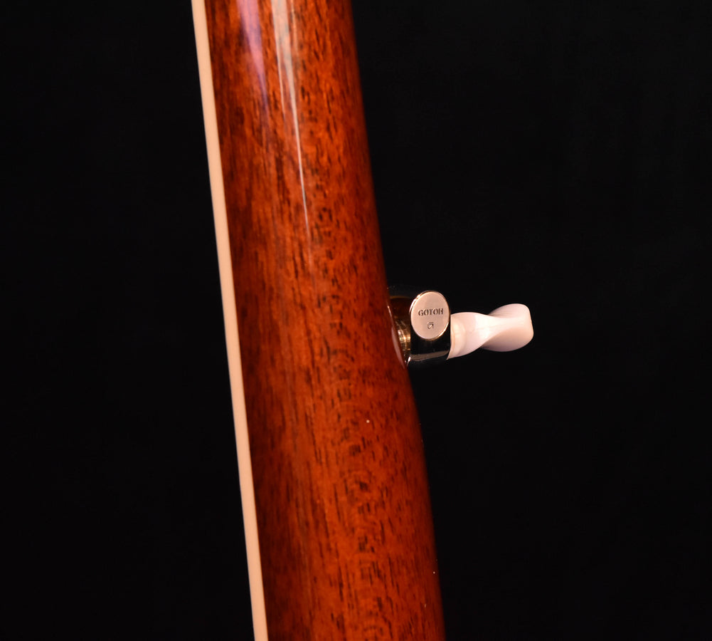 Gold Tone OB-3 Mastertone "Twanger" Five String Banjo