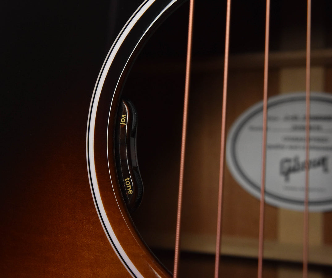 Gibson J-45 Standard Vintage Sunburst Acoustic Guitar