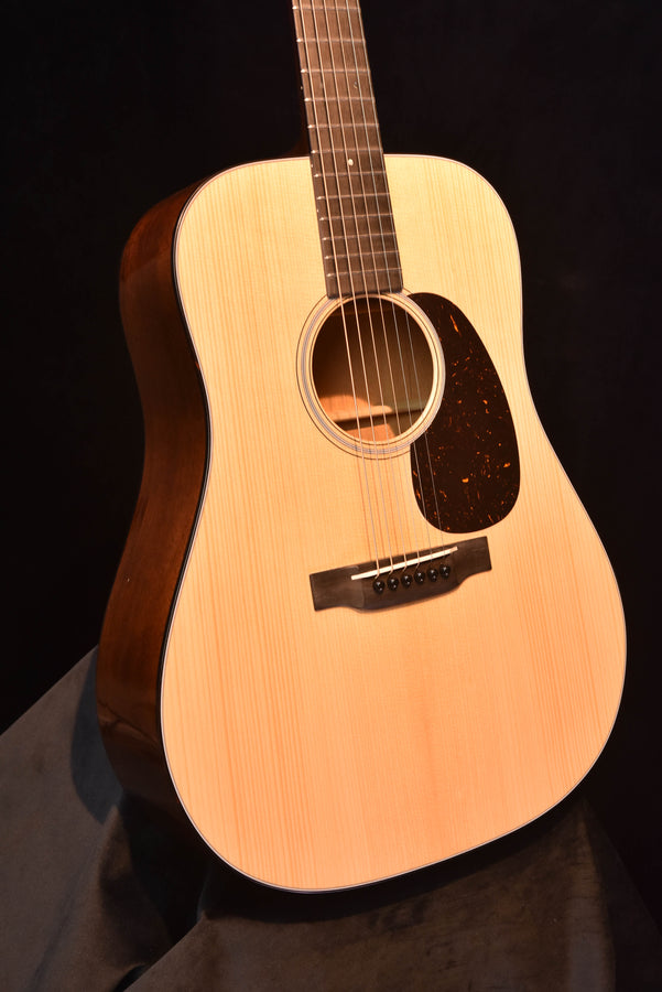 Martin D-18 Authentic 1937 VTS Acoustic Dreadnought Guitar