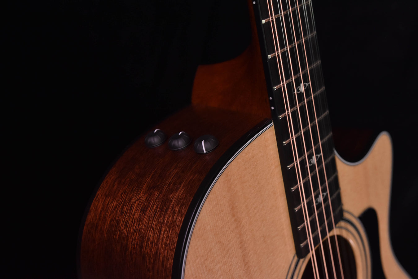 Taylor 352CE cutaway 12 String Acoustic guitar with electronics