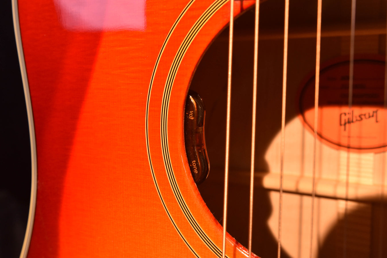Gibson Dove Original Vintage Cherry Sunburst Acoustic Guitar