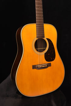 martin d-28 "authentic" custom shop expert " 1937 dreadnought guitar with stage 1 aging ce-03