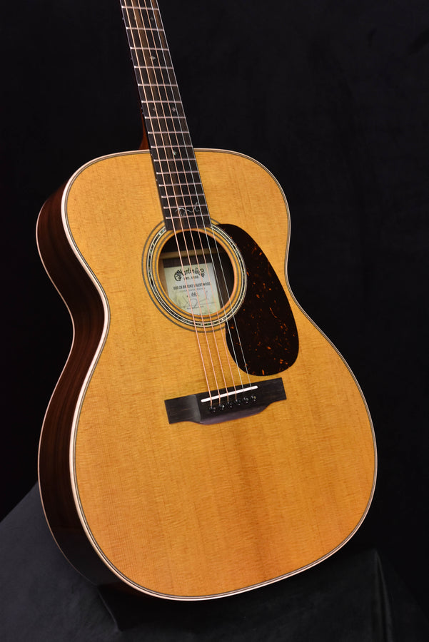 Martin 000-28 Brooke Ligertwood Signature 000-14 Fret Acoustic Guitar