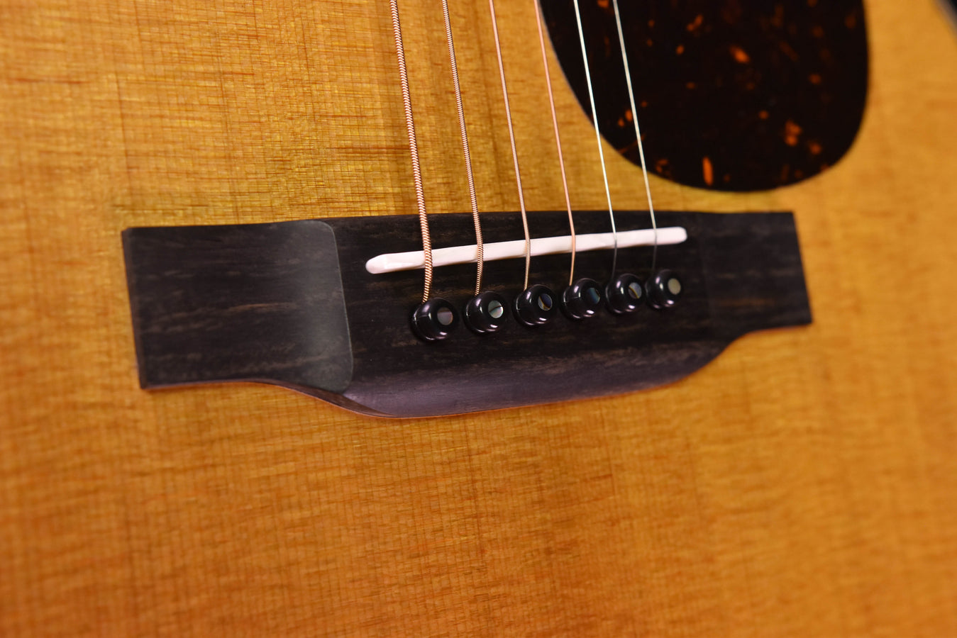 Martin 000-28 Brooke Ligertwood Signature 000-14 Fret Acoustic Guitar