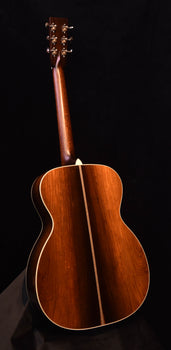 bourgeois 000 14 fret vintage adirondack spruce and brazilian rosewood- short scale acoustic guitar