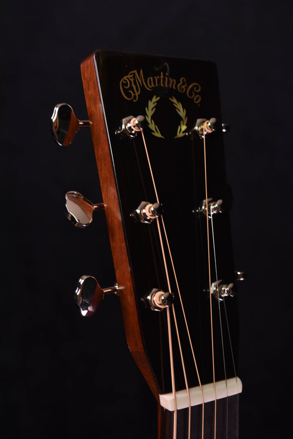 Martin 000-28 Brooke Ligertwood Signature 000-14 Fret Acoustic Guitar