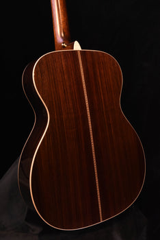 martin om-28e modern deluxe acoustic guitar