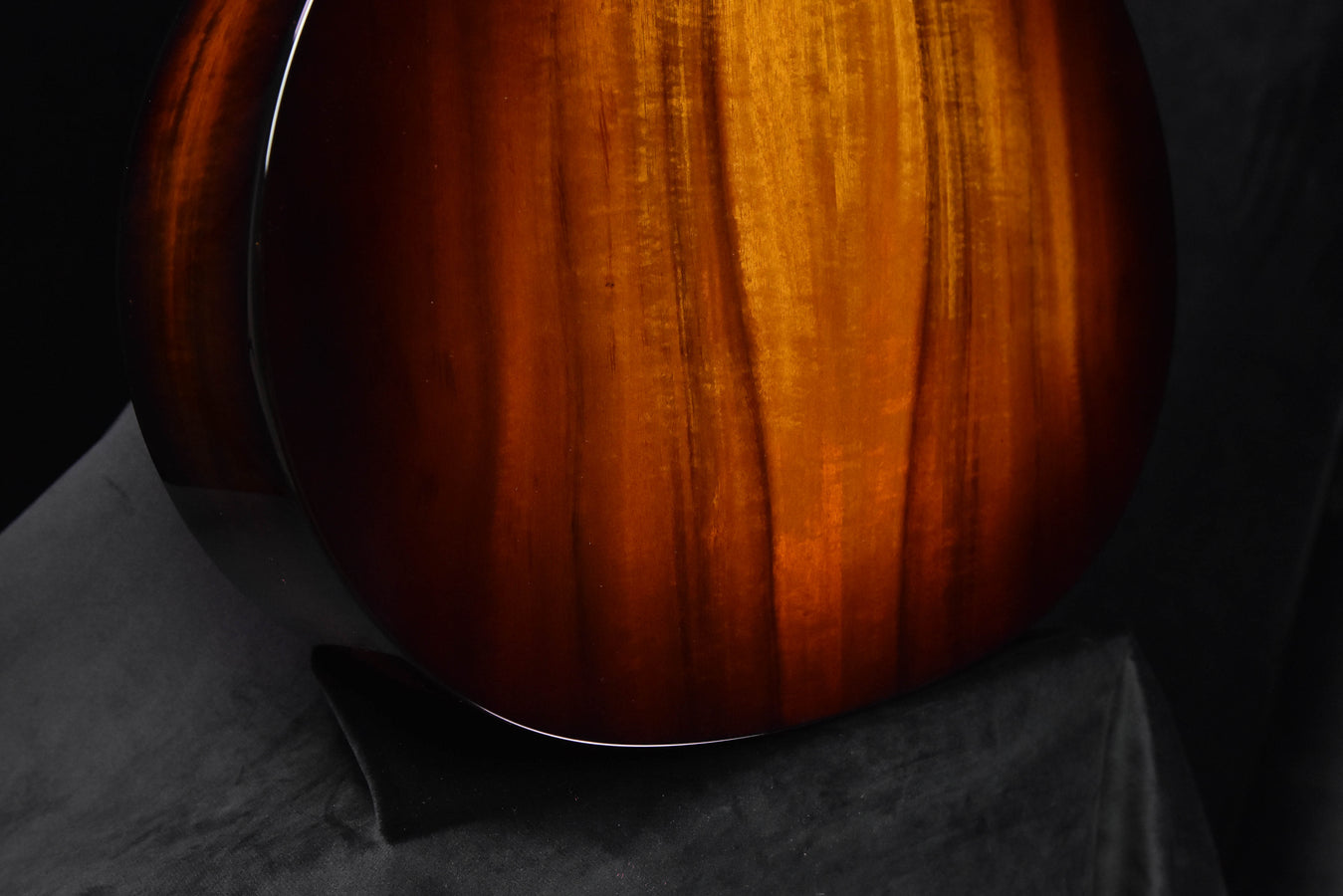 Taylor 224CE-K DLX Cutaway Acoustic Guitar