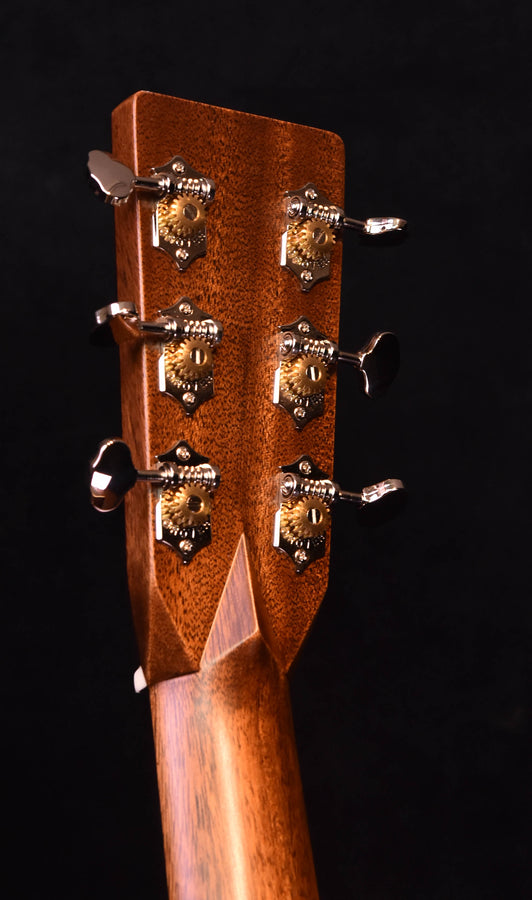 Martin D-28 glossy dreadnought acoustic guitar headstock with tuning pegs