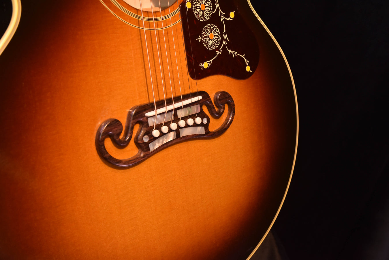 Gibson SJ-200 Original Vintage Sunburst Jumbo Acoustic Guitar