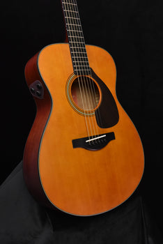 yamaha fsx5 acoustic/electric guitar